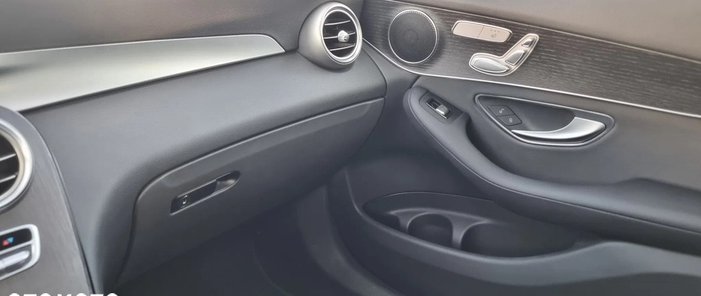 Mercedes-Benz GLC cena 188000 przebieg: 12900, rok produkcji 2021 z Toruń małe 631